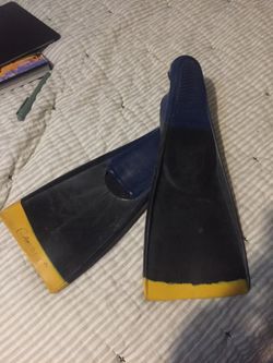 Da fins like fins Medium-large 9-11 fins swimming