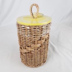 Storage Basket With Lid 