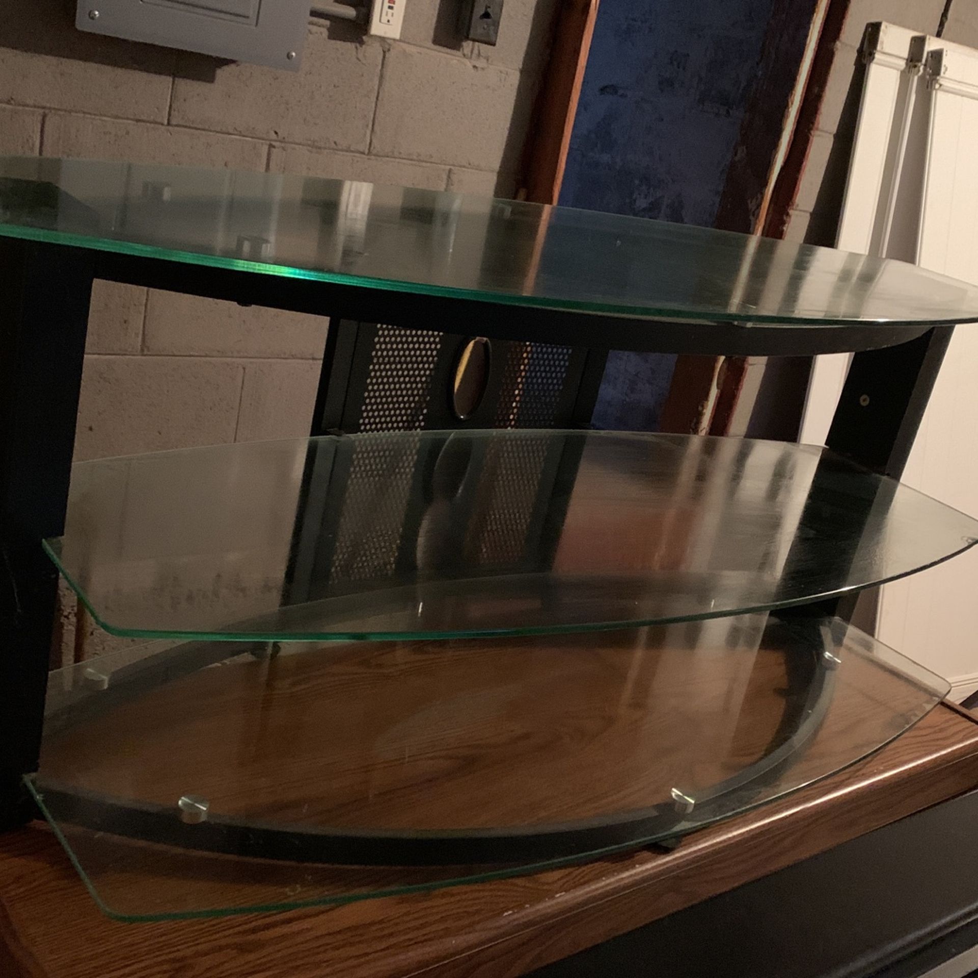 Tv Stand Teybol Wry Good 120$