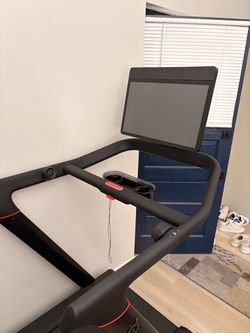 Peloton Tread
