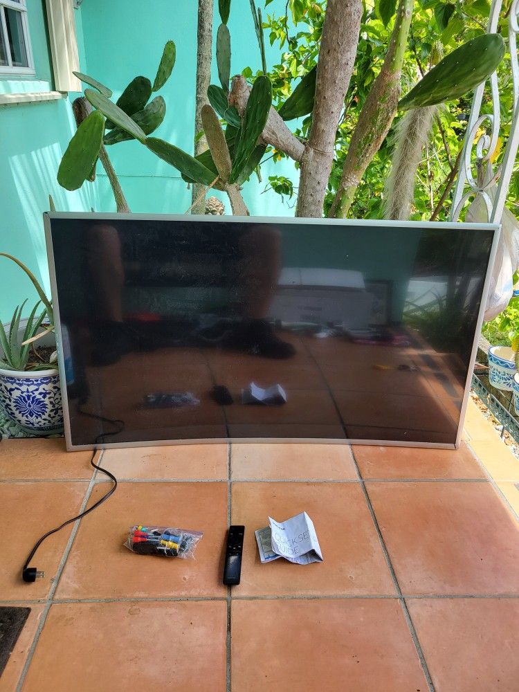 SAMSUNG SMART CURVED TV 49 INCH