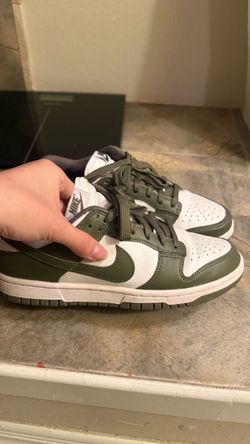 Nike Dunks Low Medium Olive Women