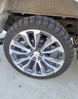 35/12.50/24 gmc denali wheels