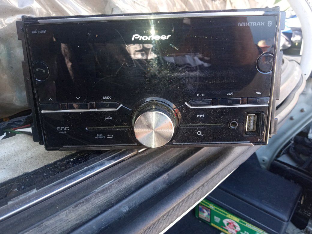 Pioneer Double Din Stereo
