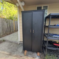 Cabinet / Storage 