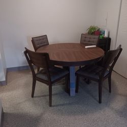 Wooden  Dining Room Set 