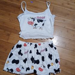 New Cow Pajamas Women's Size Small