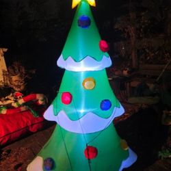 Price Is Firm.. 6 Ft Blow Up Christmas Tree