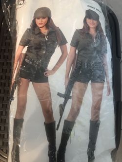 “Army brat” Halloween costume 🎃