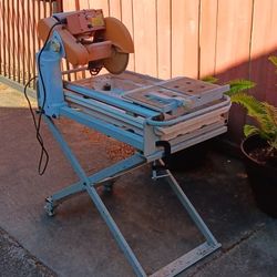 10" Tile Saw And Stand
