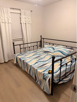 Iron Queen Double Daybed