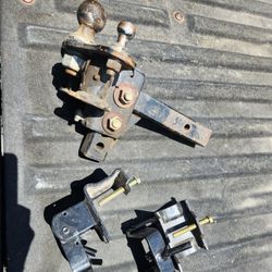 Drop Or Lift Tow Hitch With Trailer Tow Hooks 