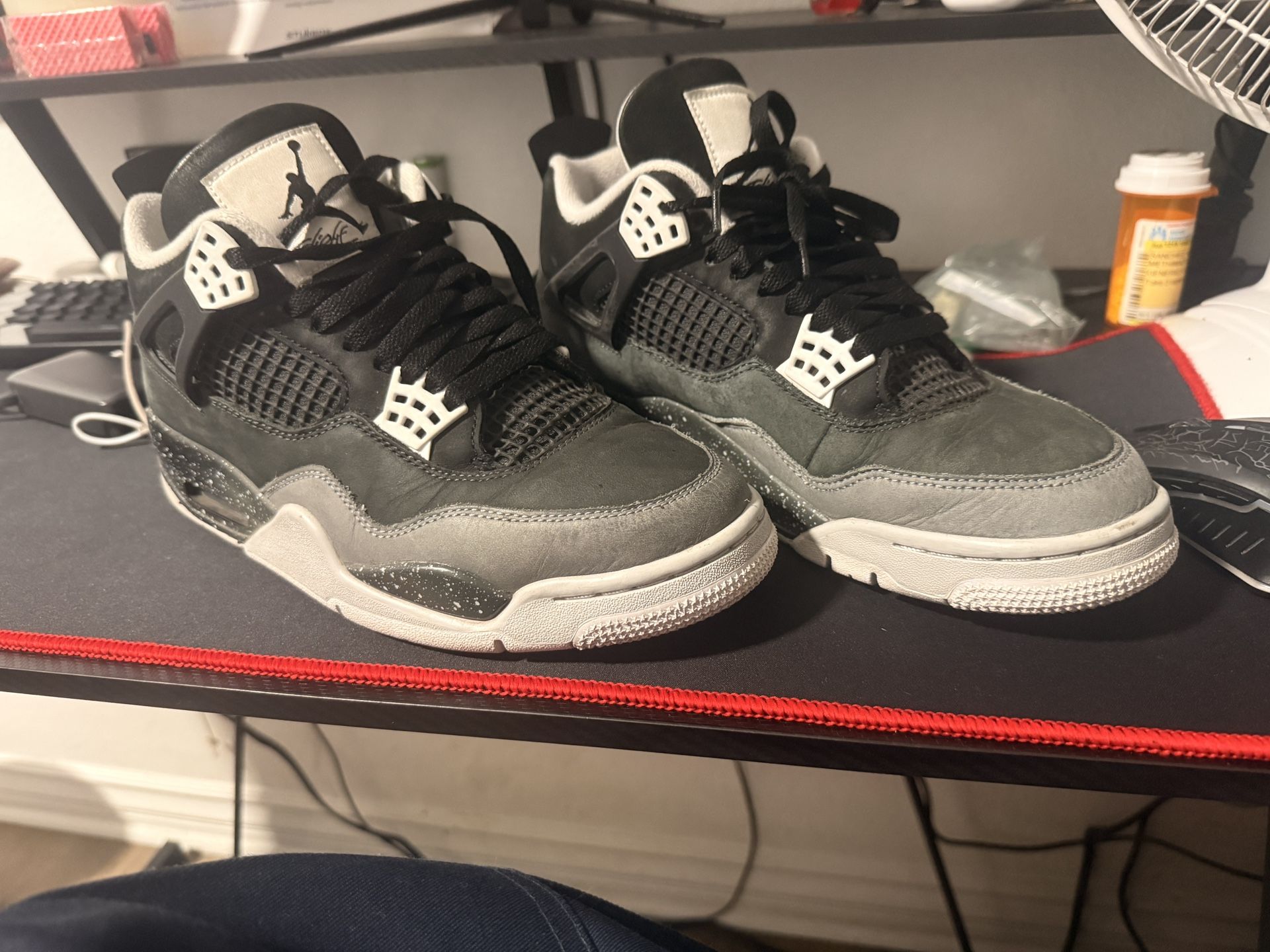 Jordan 4 Fear 9.5