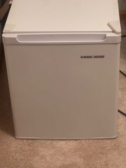 Mini fridge