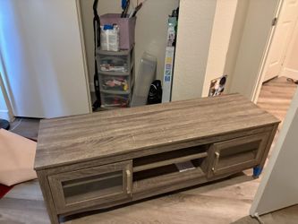 Free TV stand (U pick up)