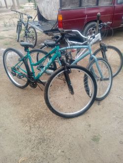 Se venden 3 x 100