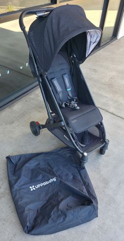 Uppa Minu V2 stroller w travel bag