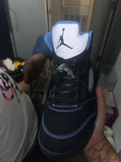 Jordan 5 UNC size 9.5