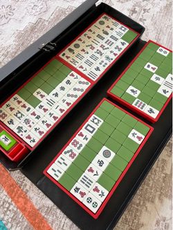 Mahjong Set: 144 pcs