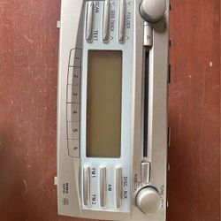 Toyota Camry OEM Radio