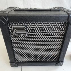 Roland CUBE-15X guitar amplifier. 