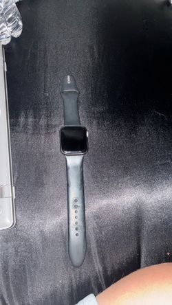 Black Apple Watch Series 4