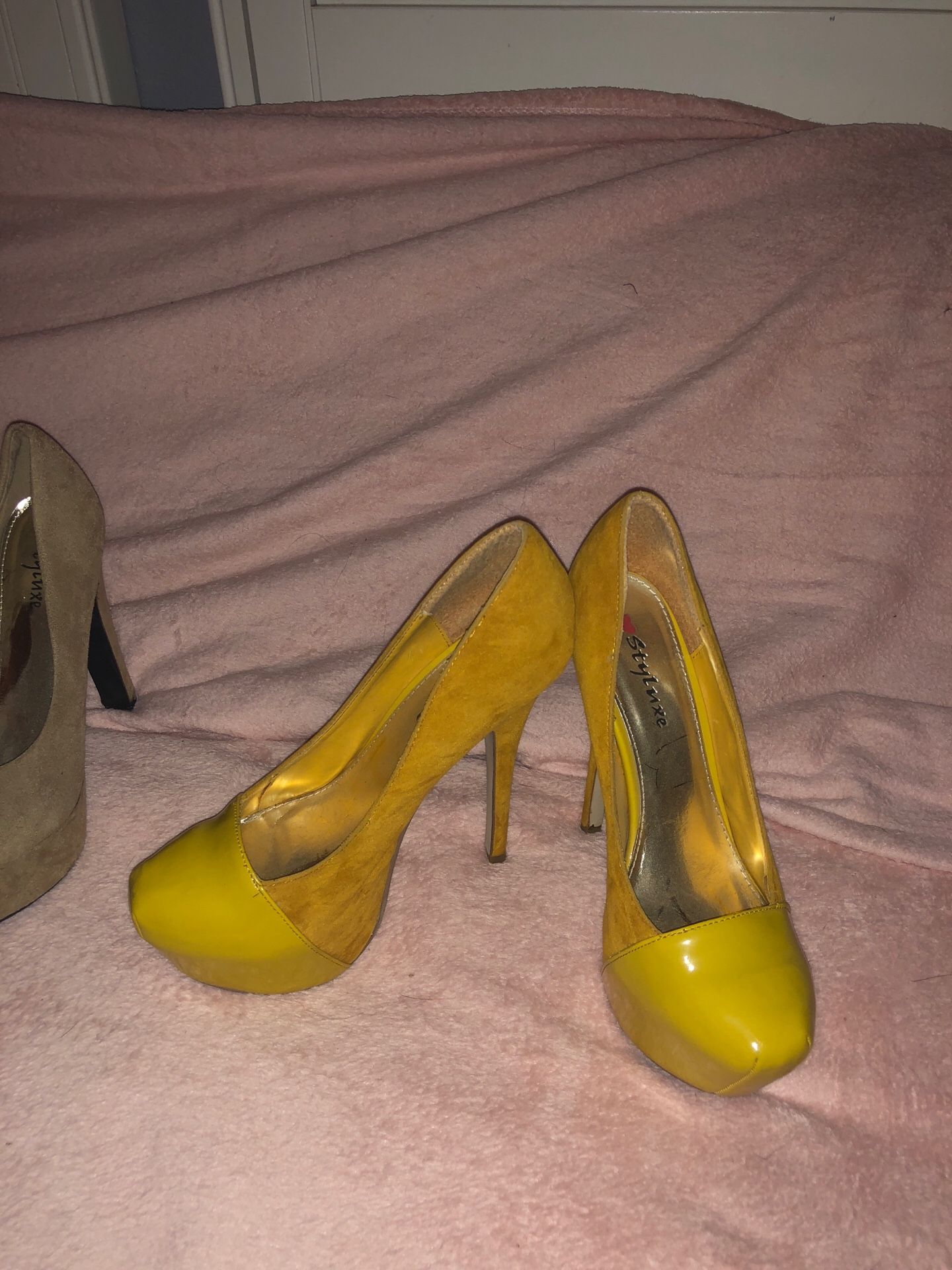 Women’s size 9 heels