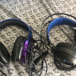 2 Working Headphones With Mic