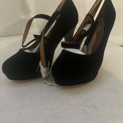 Mostrin Heels Black Size 7