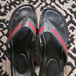 Men's GUCCI Sandals Size 9