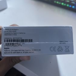 Sealed Earbuds
