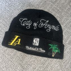 Mitchell & Ness NBA Hyperlocal Los Angeles Lakers black knit beanie