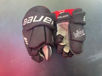 Hockey gloves
