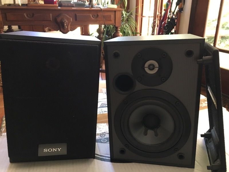 Sony SS MB100H bookshelf speakers