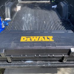 DEWALT MULTI TOOL SET WITH TOOL BOX