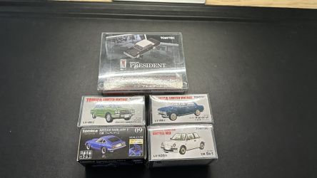 Tomica Limited Vintage Nissan Datsun
