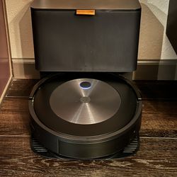 Roomba j8+ (8550) Vacuum