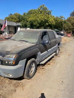 2005 Chevrolet Avalanche Z71 $1,500 obo