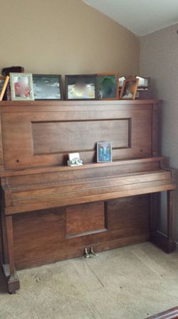 Piano - Antique Upright