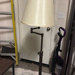 Allen & Roth  Lamp