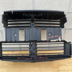 2018-2023 Ford Mustang Radiator Control Grille Shutter Assembly OEM 