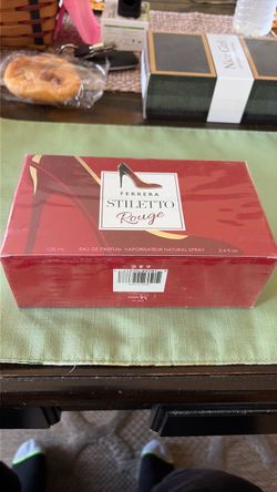 Ferrera stiletto rouge 100 ml new in box