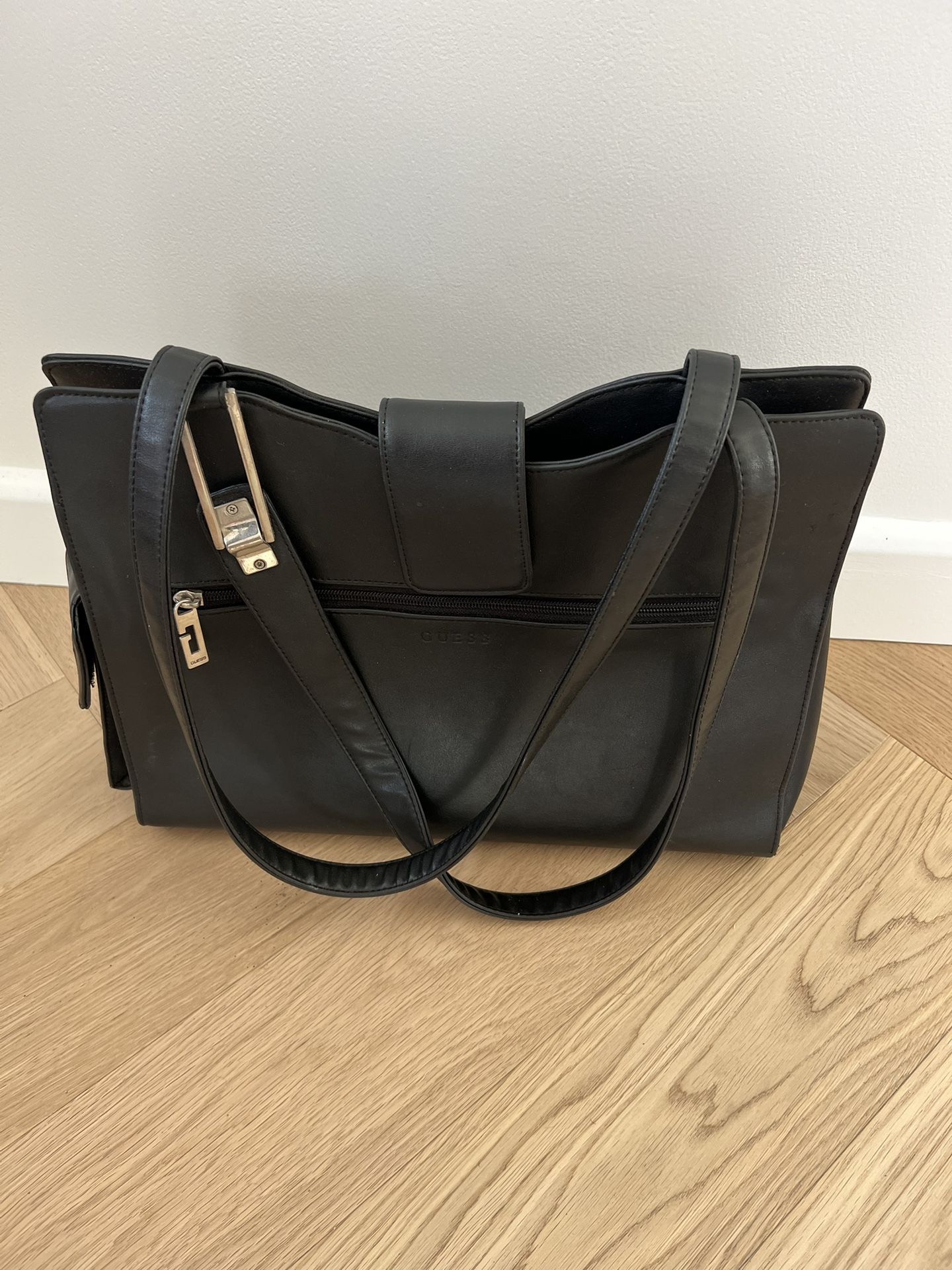 GUESS Vintage Black Leather Purse Handbag