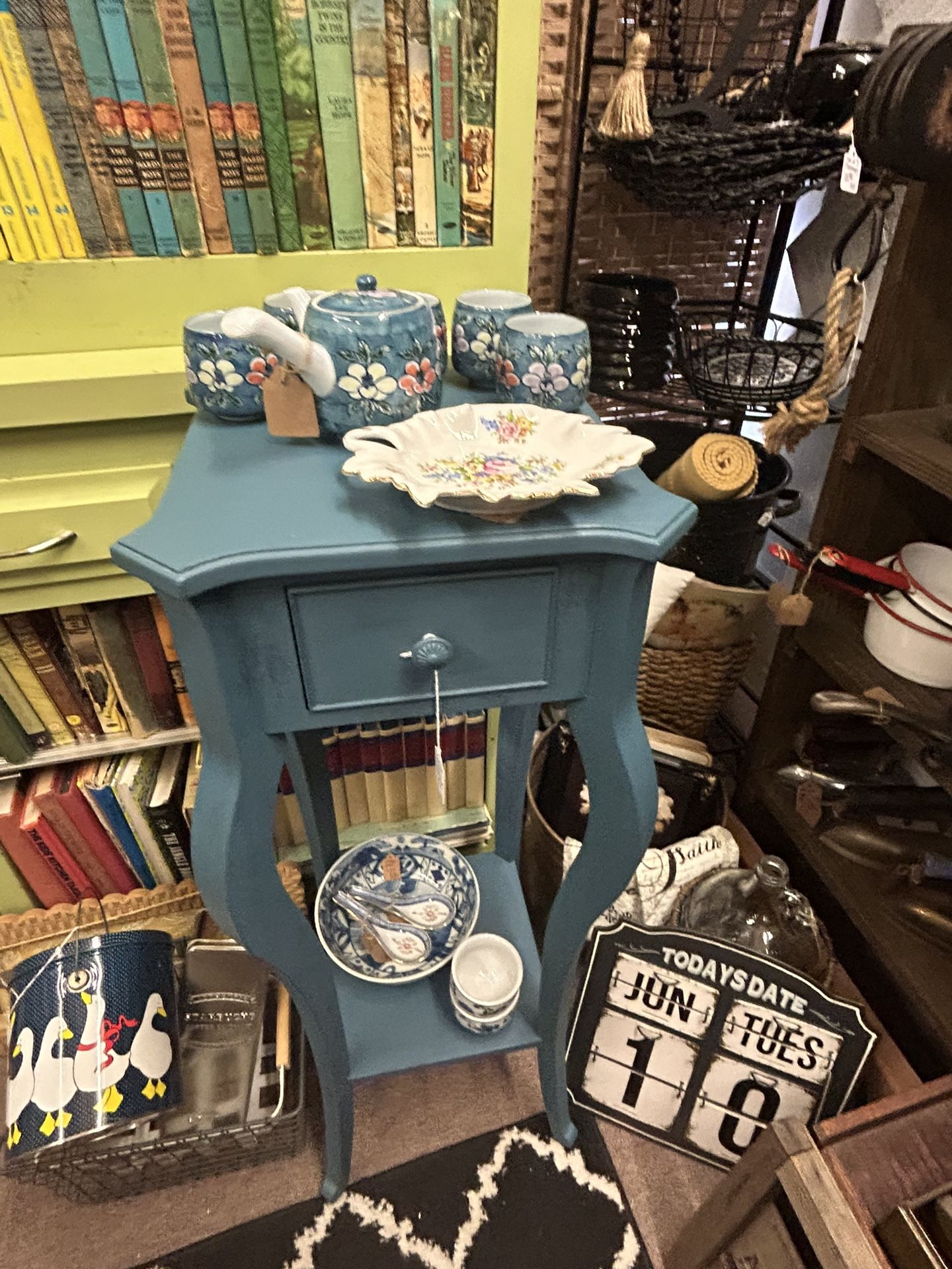 Refinished Vintage Bombay Side Table w/ Storage
