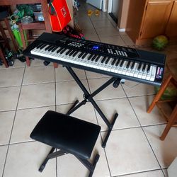 ***Ready To Play*** Keyboard Piano Electric Battery  Portable