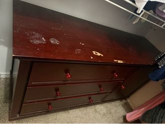 Free Dresser read descripción