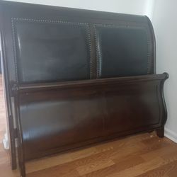 Full size tufted Bed frame