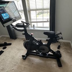 Nordic Track S27i Exercise Bike New In Box