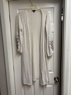 Art Class Cream Duster with Floral Embroidery