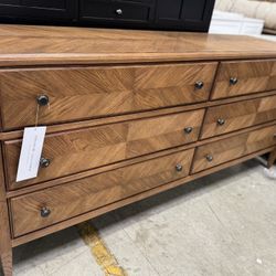 72”Theodore Alexander Chest  Dresser With 6  Drawers Wood$450